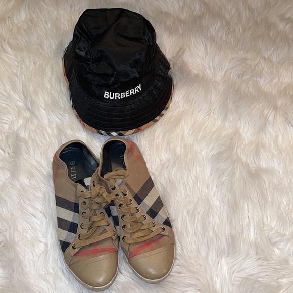 Burberry shoes - Picture 6 of 6